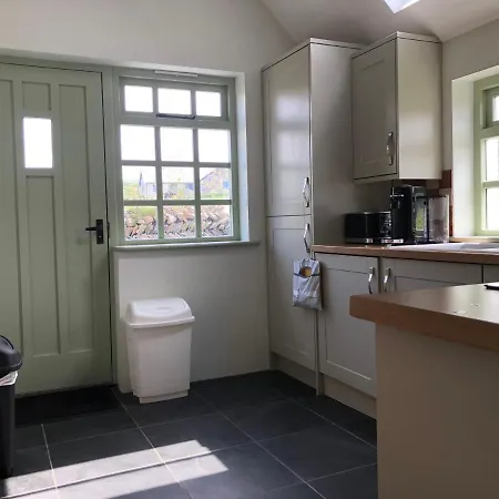 Picture Perfect Cottage In Rural Tintagel Exterior photo
